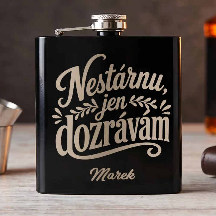 Placatka S Gravírováním Pro Seniora Dárek Pro Muže: Nestárnu, Jen Dozrávám