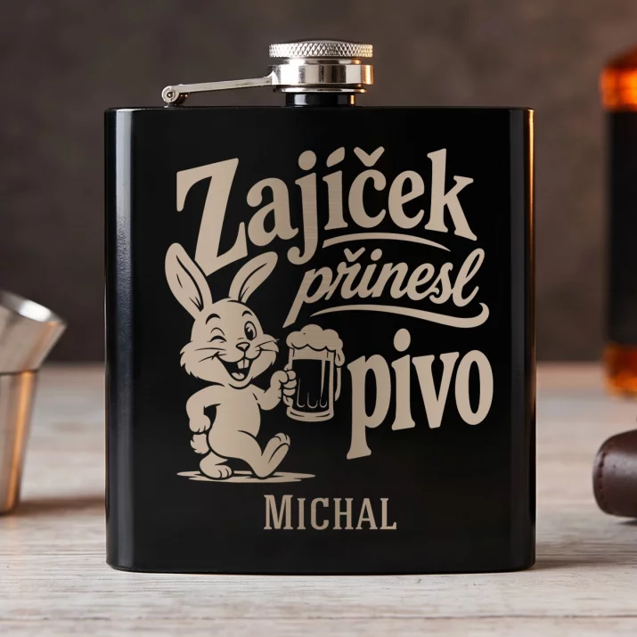 Placatka S Gravírováním Od Velikonočního Zajíčka Dárek Pro Muže: Zajíček Přinesl Pivo Placatka S Gravírováním Od Velikonočního Zajíčka Dárek Pro Muže: Zajíček Přinesl Pivo