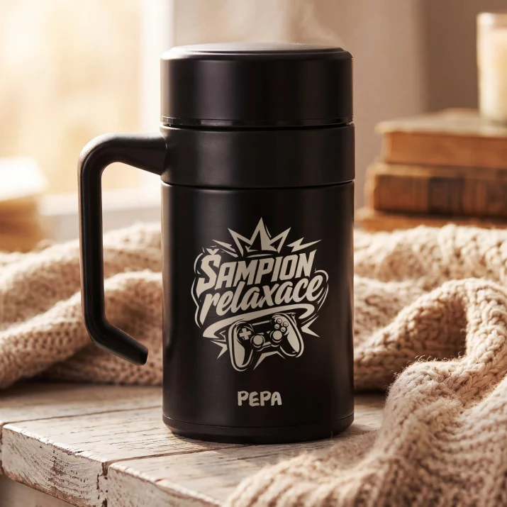 Termohrnek S Uchem 400 Ml K Vánocům Dárek Pro Muže: Šampion Relaxace Termohrnek S Uchem 400 Ml K Vánocům Dárek Pro Muže: Šampion Relaxace