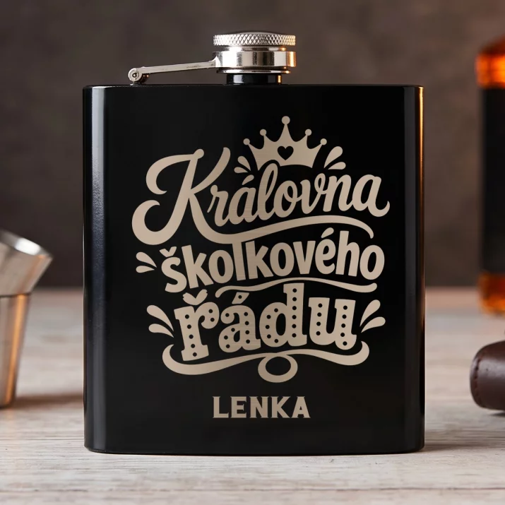 Placatka S Gravírováním Pro Učitelku Ve Školce Ke Dni Učitelů Dárek Pro Učitele Ženu: Královna Školkového Řádu Placatka S Gravírováním Pro Učitelku Ve Školce Ke Dni Učitelů Dárek Pro Učitele Ženu: Královna Školkového Řádu