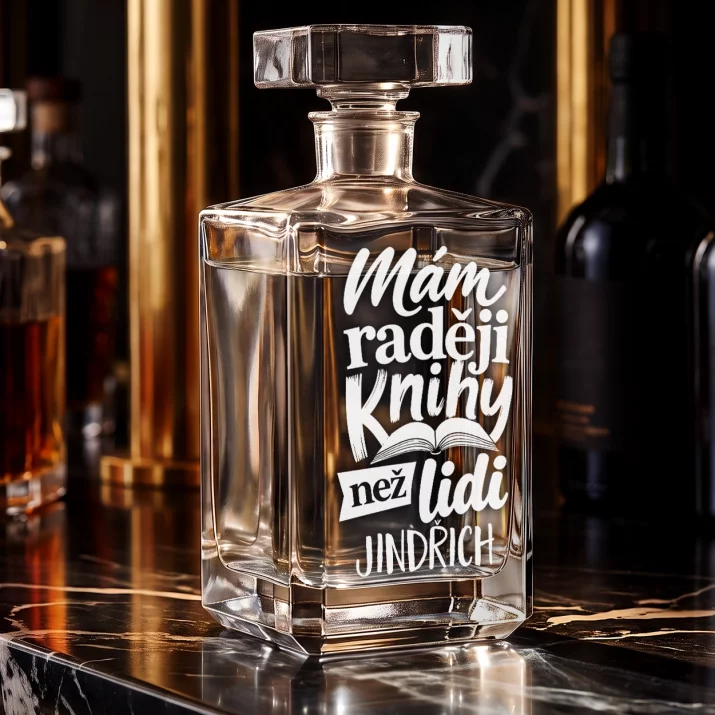 Karafa Na Vodku S Gravírováním Pro Milovníka Knih Dárek Pro Muže: Mám Raději Knihy Než Lidi
