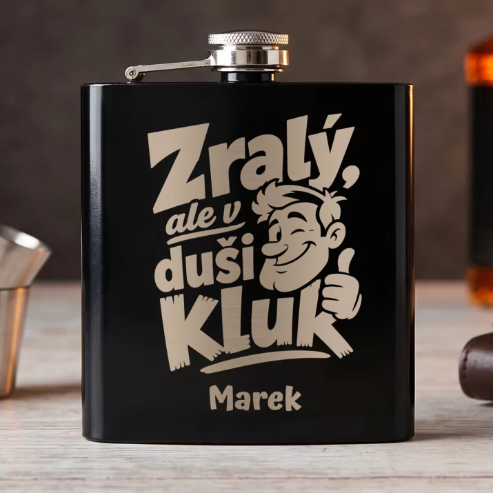 Placatka S Gravírováním K 70 Narozeninám Dárek Pro 70Letého Muže : Zralý, Ale V Duši Kluk Placatka S Gravírováním K 70 Narozeninám Dárek Pro 70Letého Muže : Zralý, Ale V Duši Kluk
