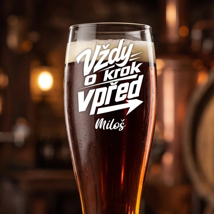 Sklenice Na Pivo S Gravírováním Pro 22Letého Muže Dárek K 20 Narozeninám Pro Muže: Vždy O Krok Vpřed