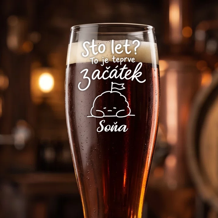 Sklenice Na Pivo S Gravírováním K 100 Narozeninám Dárek Pro Ženu: Sto Let? To Je Teprve Sklenice Na Pivo S Gravírováním K 100 Narozeninám Dárek Pro Ženu: Sto Let? To Je Teprve