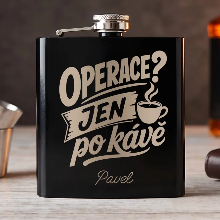 Placatka S Gravírováním Pro Studenta Medicíny Dárek Pro Muže: Operace? Jen Po Kávě Placatka S Gravírováním Pro Studenta Medicíny Dárek Pro Muže: Operace? Jen Po Kávě