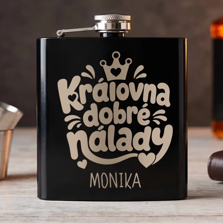 Placatka S Gravírováním Pro 24Letou Ženu Dárek K 20 Narozeninám Pro Ženu: Královna Dobré Nálady Placatka S Gravírováním Pro 24Letou Ženu Dárek K 20 Narozeninám Pro Ženu: Královna Dobré Nálady