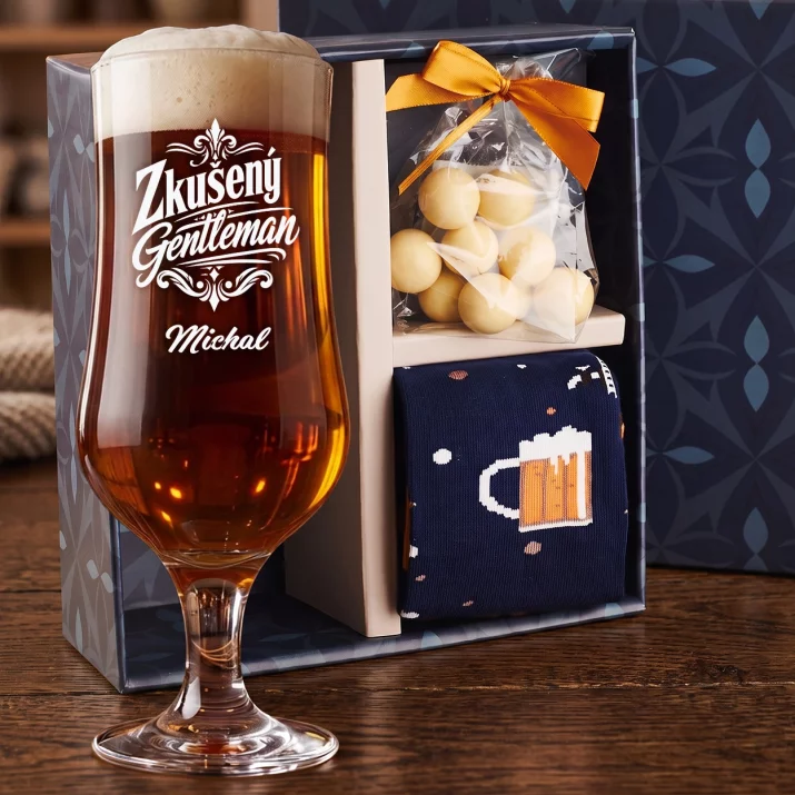 Dárkový Box S Pivní Sklenicí S Gravírováním K 50 Výročí Svatby Pro Muže: Zkušený Gentleman Dárkový Box S Pivní Sklenicí S Gravírováním K 50 Výročí Svatby Pro Muže: Zkušený Gentleman