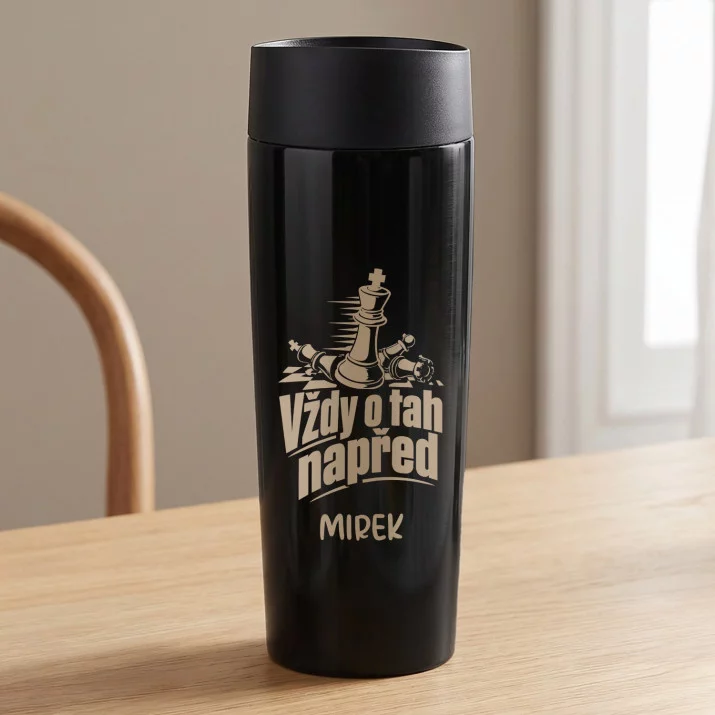 Termohrnek s Gravírováním Pro Šachistu Dárek Pro Muže: Vždy O Tah Napřed Termohrnek s Gravírováním Pro Šachistu Dárek Pro Muže: Vždy O Tah Napřed
