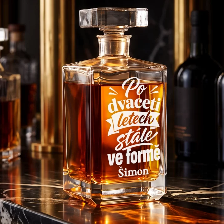 Personalizovaná Karafa Na Whisky K 20 Výročí Svatby Dárek Pro Muže: Po Dvaceti Letech Stále
