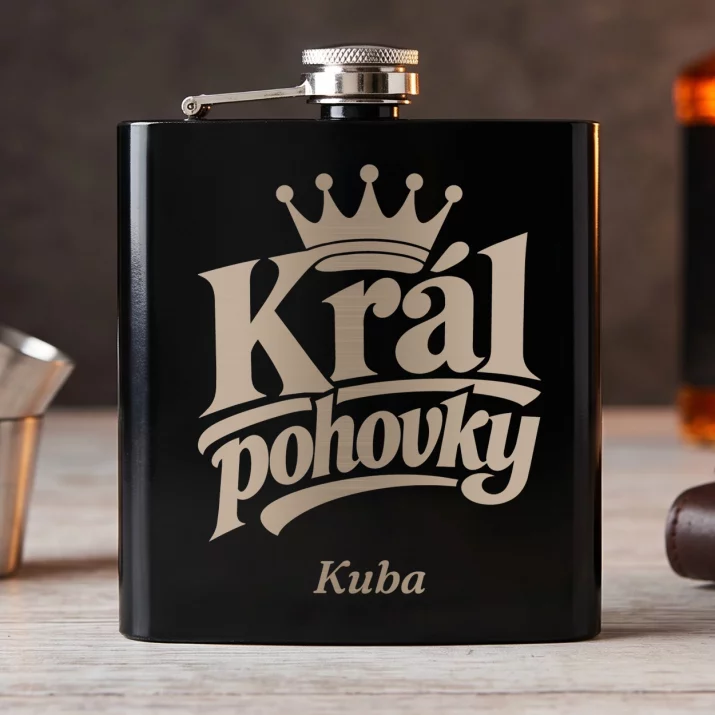 Placatka S Gravírováním Pro Přítele Dárek Ke Dni Chlapců Pro Muže: Král Pohovky Placatka S Gravírováním Pro Přítele Dárek Ke Dni Chlapců Pro Muže: Král Pohovky