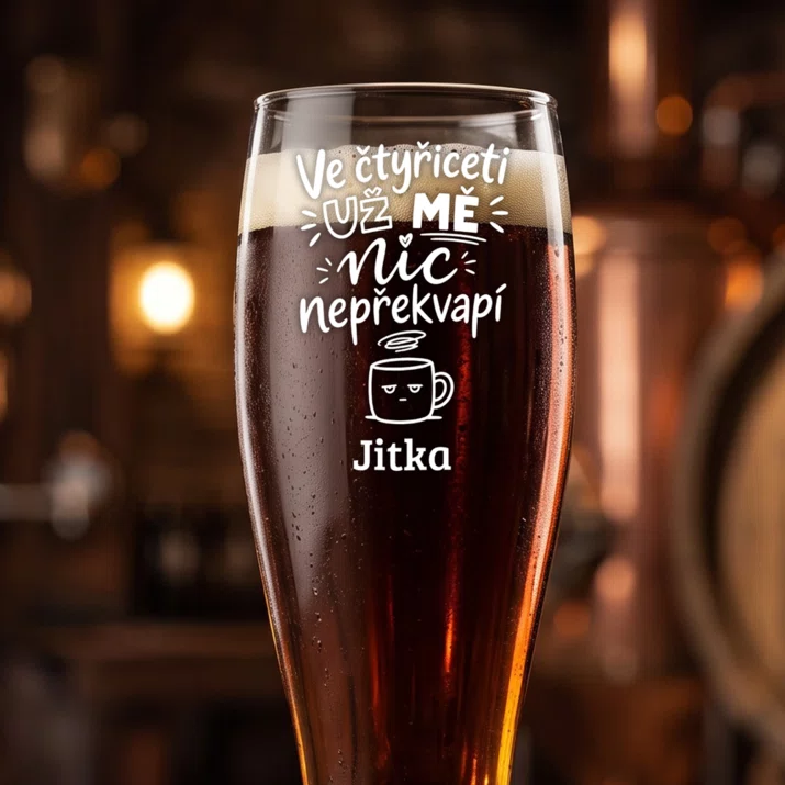 Sklenice Na Pivo S Gravírováním Pro Ženu Ve 40 Letech Dárek K 40 Narozeninám Pro Ženu: Ve Čtyřiceti Už Mě Nic Sklenice Na Pivo S Gravírováním Pro Ženu Ve 40 Letech Dárek K 40 Narozeninám Pro Ženu: Ve Čtyřiceti Už Mě Nic