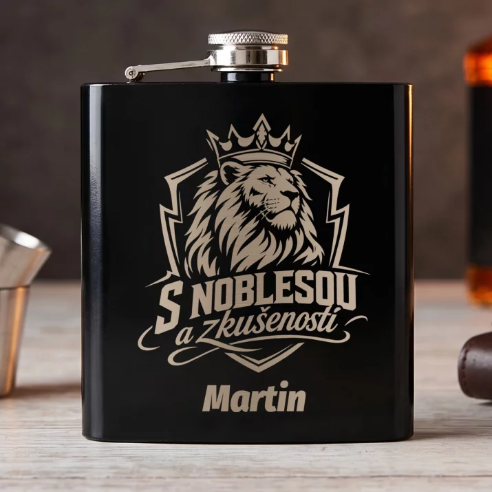 Placatka S Gravírováním K 60 Dárek K 60 Narozeninám Pro Muže: S Noblesou A Zkušeností