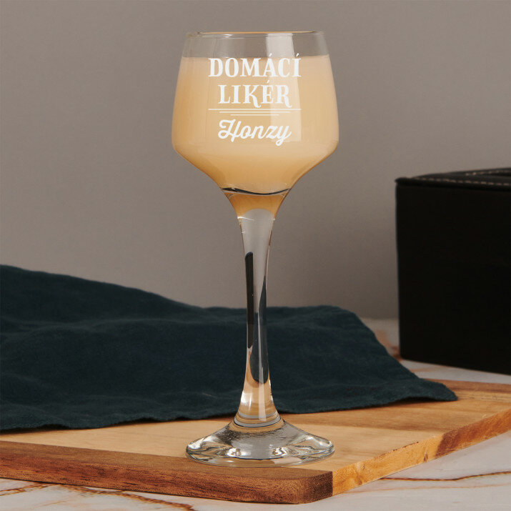 Domácí likér - sklenice na lihoviny nebo likéry