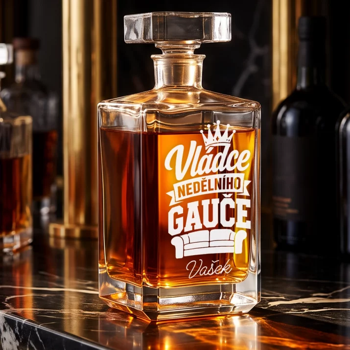 Personalizovaná Karafa Na Whisky Pro Muže Dárek Pro Muže: Vládce Nedělního Gauče