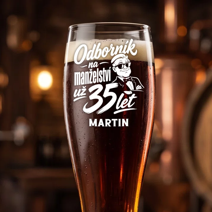 Sklenice Na Pivo S Gravírováním K 35 Letům Manželství Dárek K Valentýnu Pro Muže: Odborník Na Manželství Už Sklenice Na Pivo S Gravírováním K 35 Letům Manželství Dárek K Valentýnu Pro Muže: Odborník Na Manželství Už