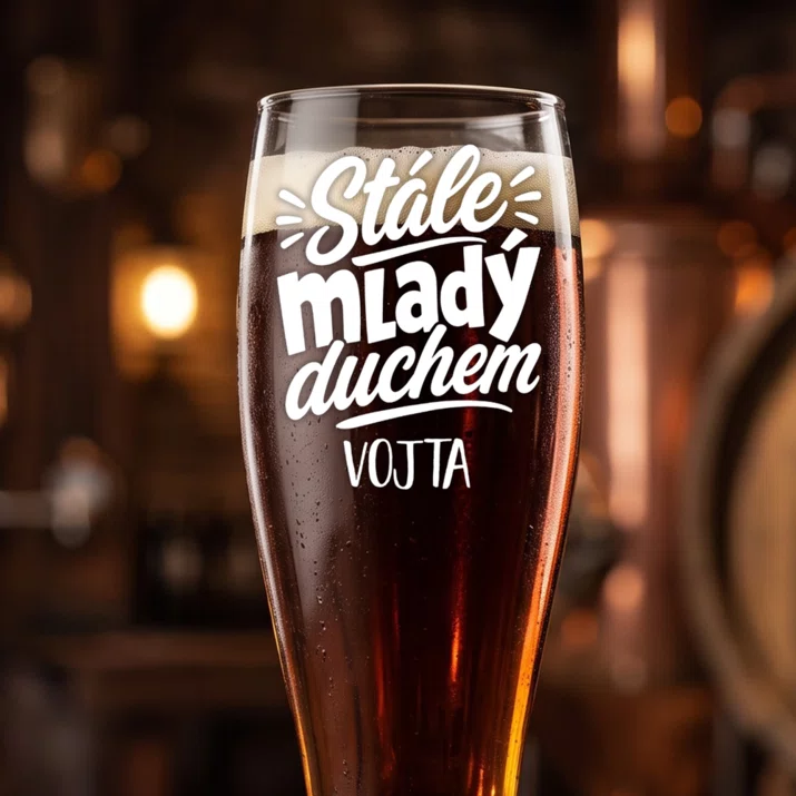 Sklenice Na Pivo S Gravírováním Pro Staršího Muže Dárek Pro Muže: Stále Mladý Duchem