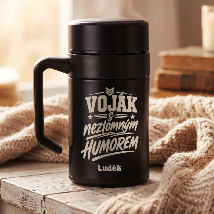 Termohrnek S Uchem 400 Ml Pro Člena Armády Dárek K Vojenské Přísaze Pro Muže: Voják S Nezlomným Humorem Termohrnek S Uchem 400 Ml Pro Člena Armády Dárek K Vojenské Přísaze Pro Muže: Voják S Nezlomným Humorem