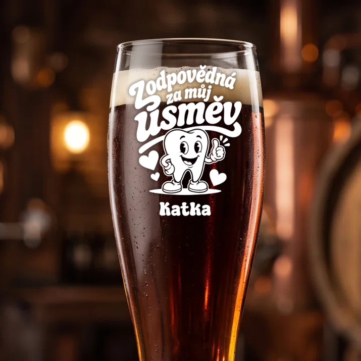 Sklenice Na Pivo S Gravírováním Pro Přítelkyni Dárek Ke Dni Dívek Pro Ženu: Zodpovědná Za Můj Úsměv Sklenice Na Pivo S Gravírováním Pro Přítelkyni Dárek Ke Dni Dívek Pro Ženu: Zodpovědná Za Můj Úsměv