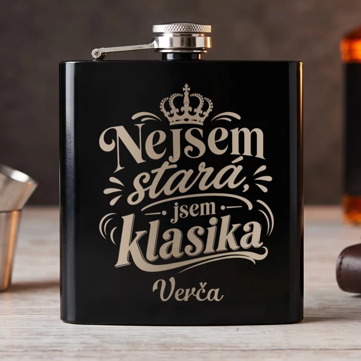 Placatka S Gravírováním Pro Ženu Ve 70 Letech Dárek K 70 Narozeninám Pro Ženu: Nejsem Stará, Jsem