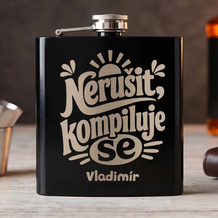 Placatka S Gravírováním Pro Informatika Dárek Pro Muže: Nerušit, Kompiluje Se