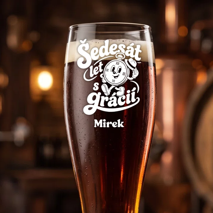 Sklenice Na Pivo S Gravírováním Pro Šedesátiletého Muže Dárek K 60 Narozeninám Pro Muže: Šedesát Let S Grácií Sklenice Na Pivo S Gravírováním Pro Šedesátiletého Muže Dárek K 60 Narozeninám Pro Muže: Šedesát Let S Grácií