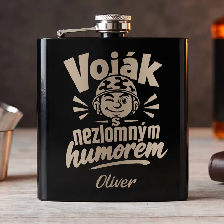 Placatka S Gravírováním Pro Člena Armády Dárek K Vojenské Přísaze Pro Muže: Voják S Nezlomným Humorem