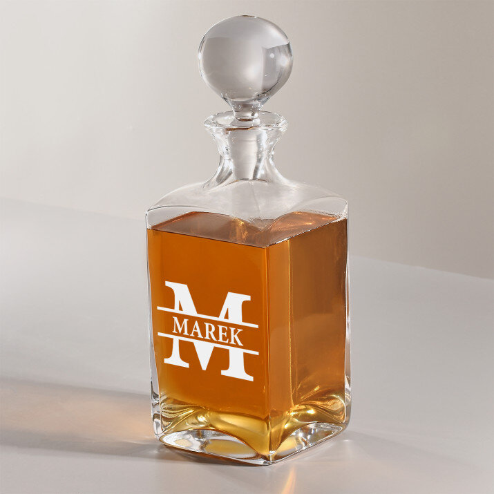 Iniciál se jménem - Karafa na whisky 1l
