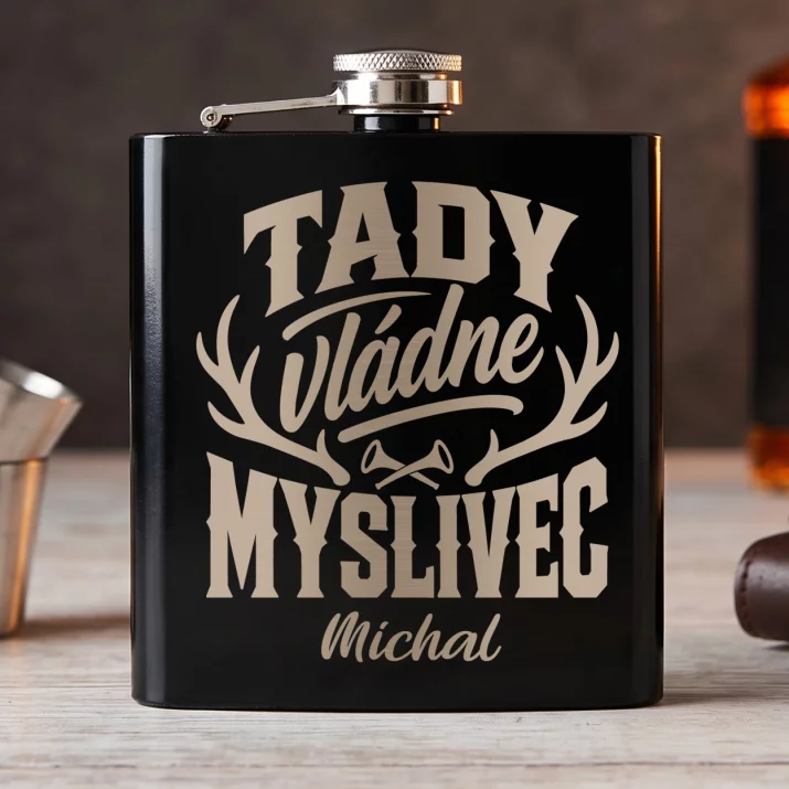 Placatka S Gravírováním Pro Myslivce Dárek Pro Muže: Tady Vládne Myslivec