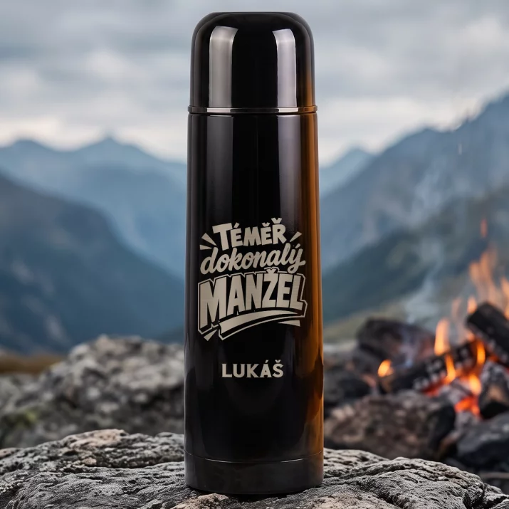 Termoska S Gravírováním K 25 Letům Manželství Dárek Pro Muže: Téměř Dokonalý Manžel