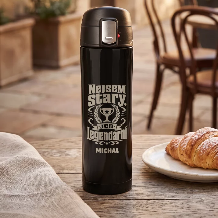 Termohrnek 440ml K 30 Narozeninám Dárek Pro 30Letého Muže : Nejsem Starý, Jen