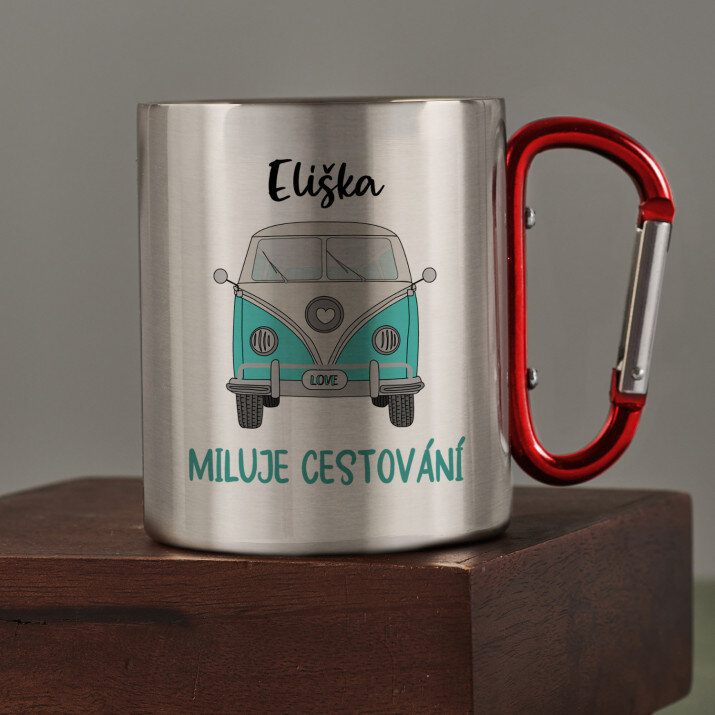Miluje cestování - Ocelový hrnek s karabinou Miluje cestování - Ocelový hrnek s karabinou