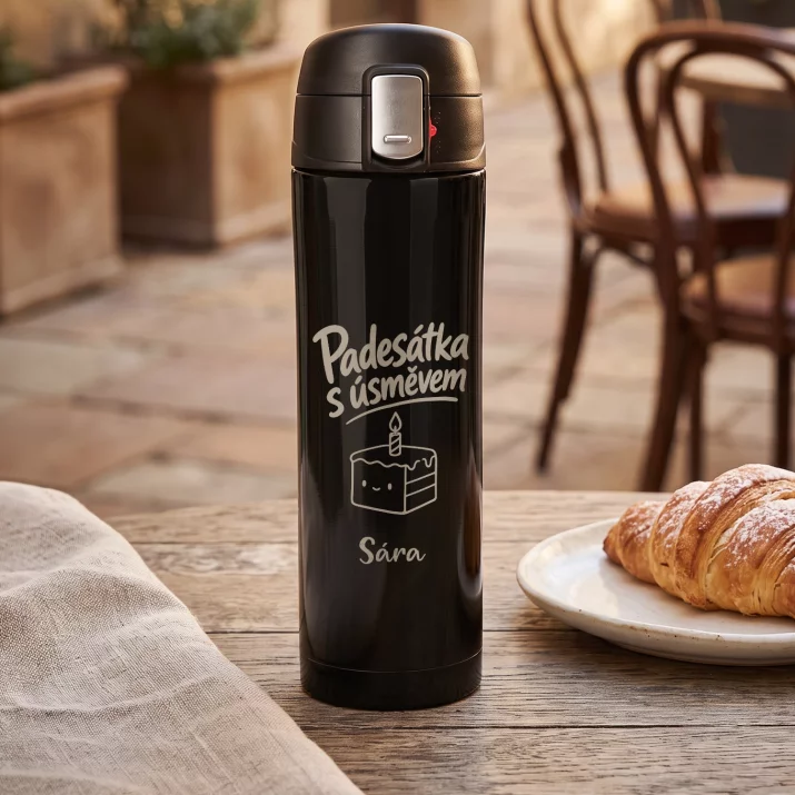 Termohrnek 440ml Pro 50Letou Ženu Dárek K 50 Narozeninám Pro Ženu: Padesátka S Úsměvem