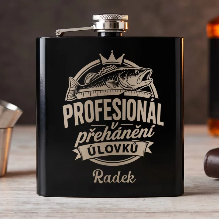 Placatka S Gravírováním Pro Rybáře Dárek Pro Muže: Profesionál V Přehánění
