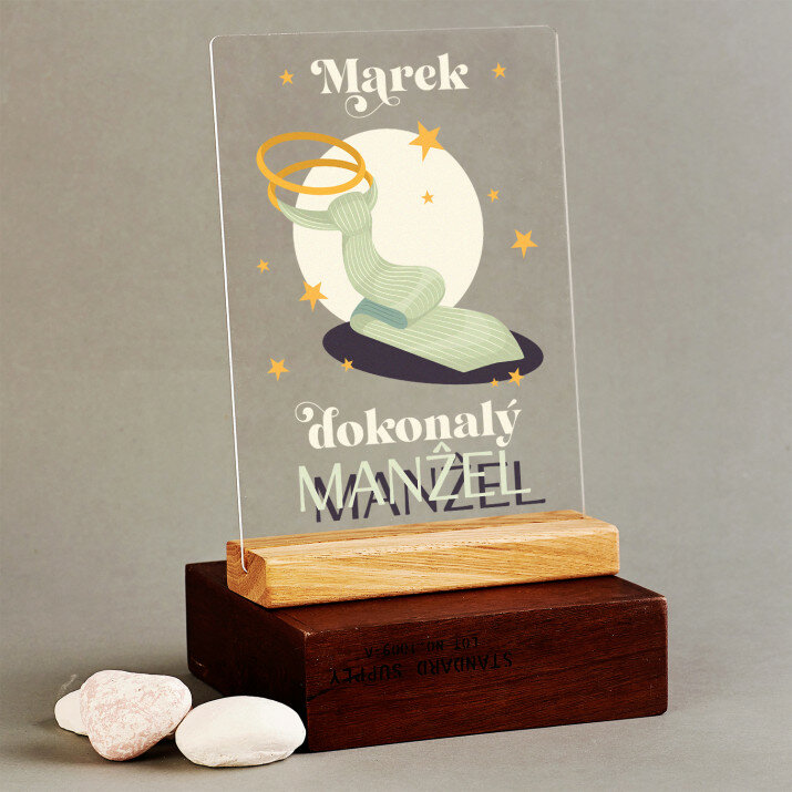 Dokonalý manžel - Tisk na akrylovém skle se stojanem
