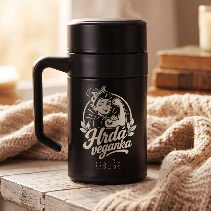 Termohrnek S Uchem 400 Ml Pro Veganku Dárek Pro Ženu: Hrdá Veganka Termohrnek S Uchem 400 Ml Pro Veganku Dárek Pro Ženu: Hrdá Veganka
