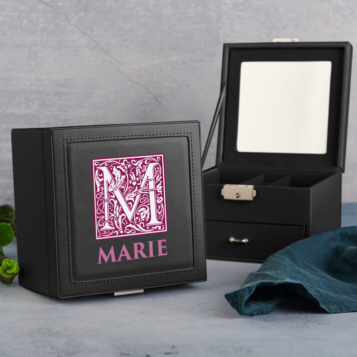 Monogram jméno - Černá šperkovnice se zrcátkem