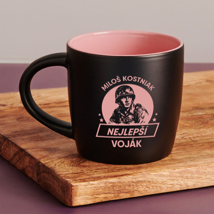 Nejlepší voják - Černý keramický hrnek Nejlepší voják - Černý keramický hrnek