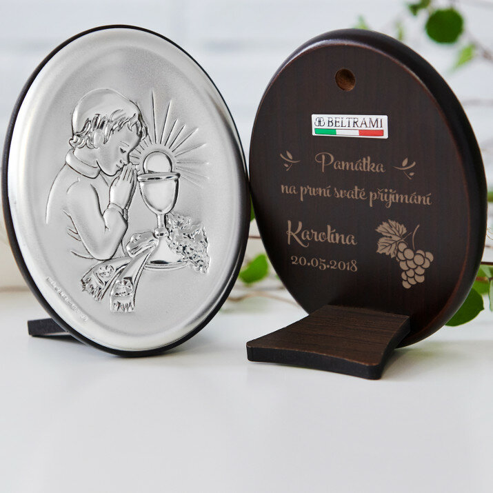 památka na první svaté přijímání - Chlapec- Střibrný obrázek s gravírováním