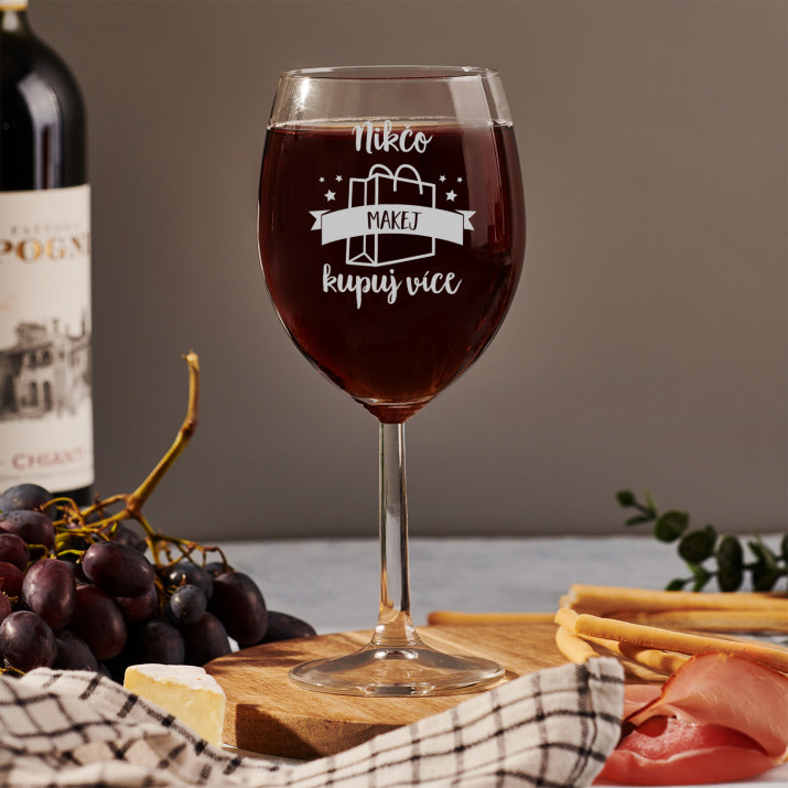 Makej - Gravírovaná sklenice na víno