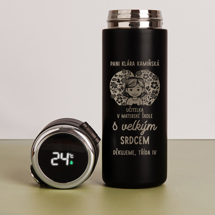 učitelka v mateřské škole s velkým srdcem - LED termohrnek učitelka v mateřské škole s velkým srdcem - LED termohrnek