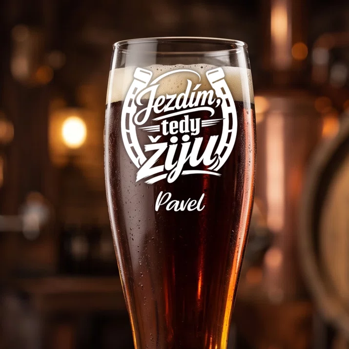 Sklenice Na Pivo S Gravírováním Pro Milovníka Koní Dárek Pro Muže: Jezdím, Tedy Žiju Sklenice Na Pivo S Gravírováním Pro Milovníka Koní Dárek Pro Muže: Jezdím, Tedy Žiju