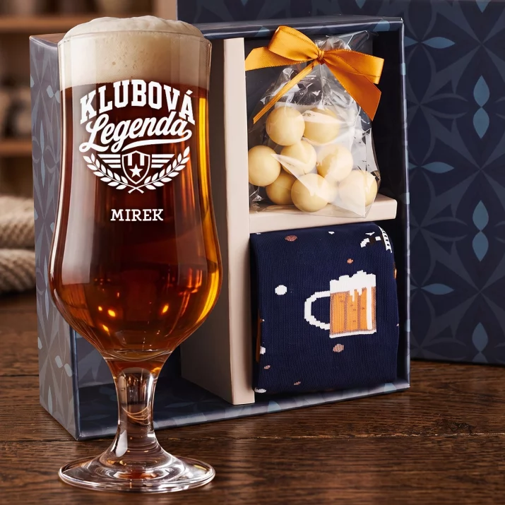 Dárkový Box S Pivní Sklenicí S Gravírováním Pro Staršího Pána Pro Muže: Klubová Legenda Dárkový Box S Pivní Sklenicí S Gravírováním Pro Staršího Pána Pro Muže: Klubová Legenda