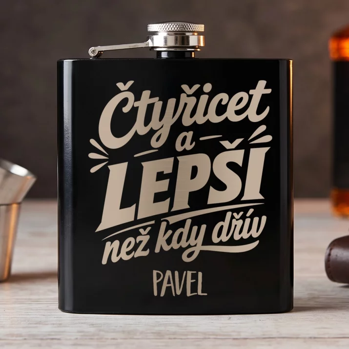 Placatka S Gravírováním Pro 40Letého Muže Dárek K 40 Narozeninám Pro Muže: Čtyřicet A Lepší Než Kdy Placatka S Gravírováním Pro 40Letého Muže Dárek K 40 Narozeninám Pro Muže: Čtyřicet A Lepší Než Kdy