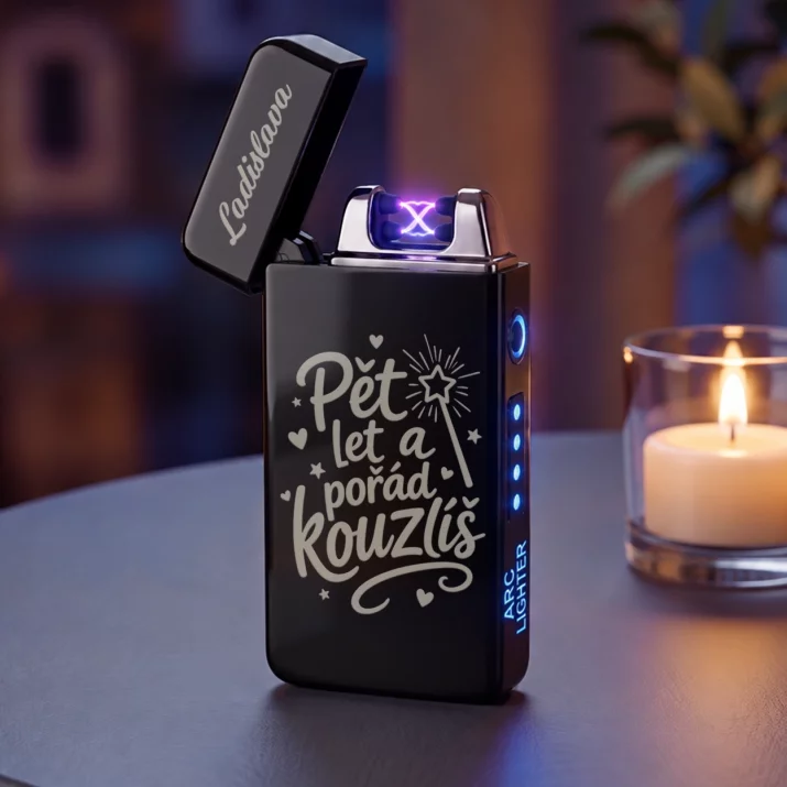 Personalizovaný Plazmový Zapalovač K 5 Výročí Svatby Dárek Pro Ženu: Pět Let A Pořád Kouzlíš