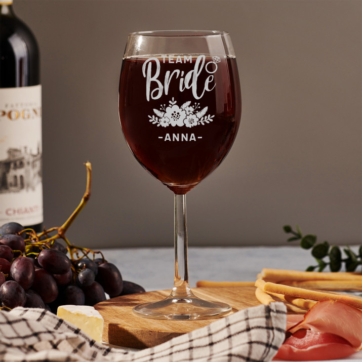 Team bride - Gravírovaná sklenice na víno