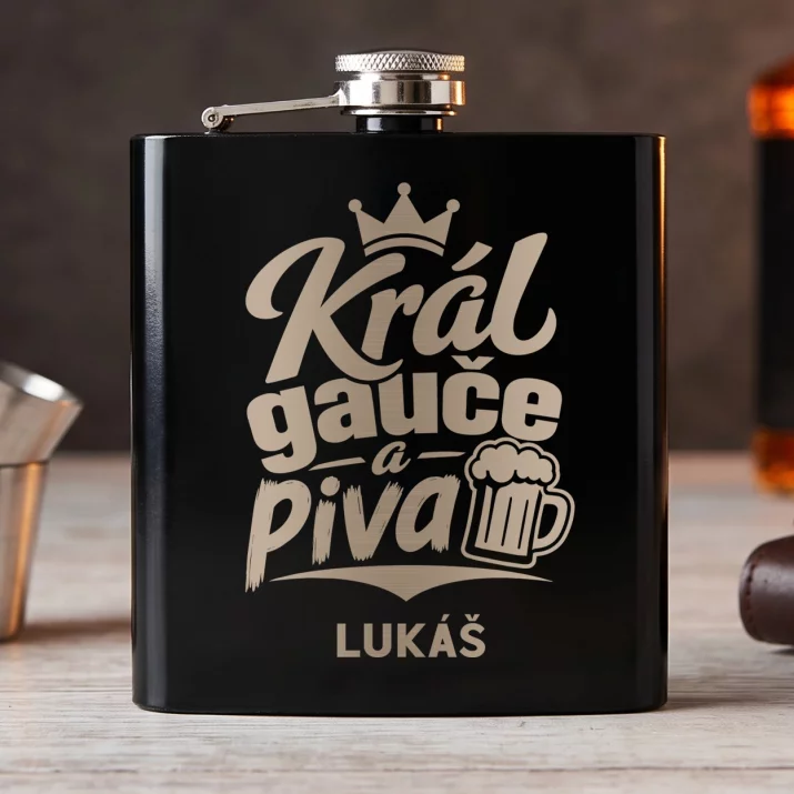 Placatka S Gravírováním Pod Stromeček Dárek Pro Muže: Král Gauče A Piva Placatka S Gravírováním Pod Stromeček Dárek Pro Muže: Král Gauče A Piva