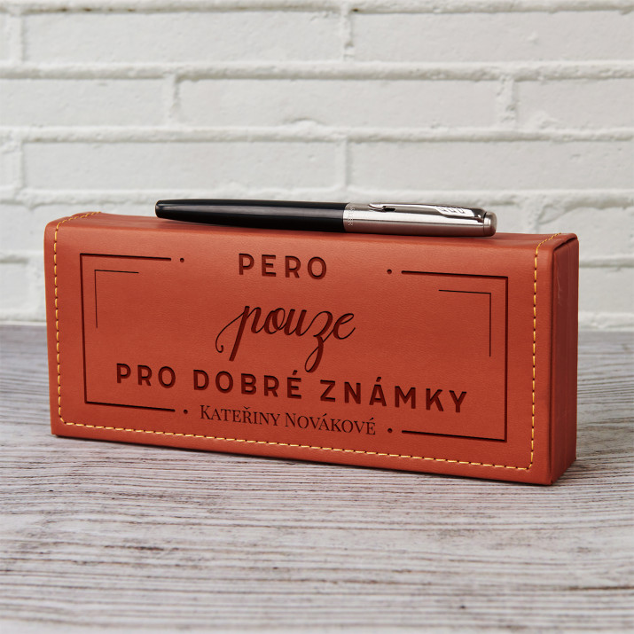 Pouze pro dobré známky - Pero Parker v koženém pouzdře