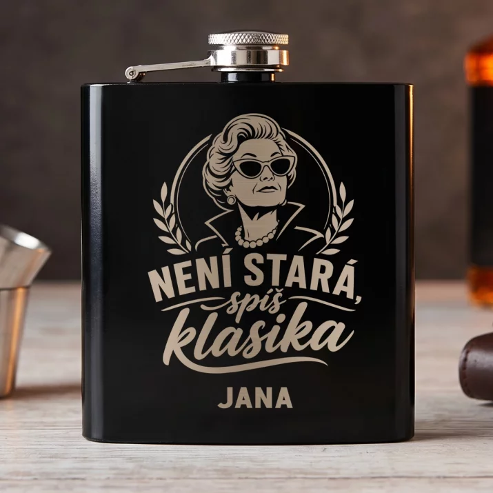 Placatka S Gravírováním Pro Starší Paní Dárek Pro Ženu: Není Stará, Spíš Klasika