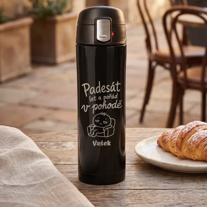 Termohrnek 440ml Ke Zlaté Svatbě Dárek Pro Muže: Padesát Let A Pořád V