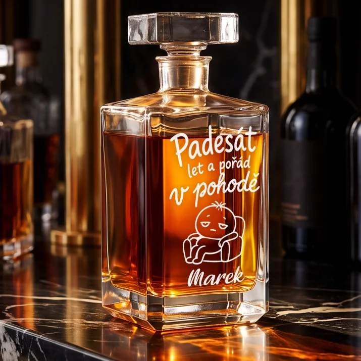 Personalizovaná Karafa Na Whisky Ke Zlaté Svatbě Dárek Pro Muže: Padesát Let A Pořád V